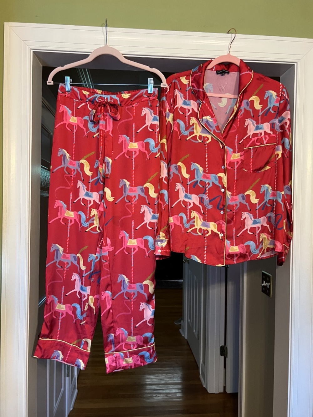 NWOT Women's Karen Mabon Carousel Horse Satin Sleep Pajama Set Size XS - Picture 2 of 4